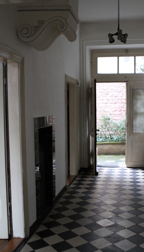 Vermietet – Heidelberg-Altstadt, 4-Zimmer-Wohnung mit Diele (WG-geeignet)
