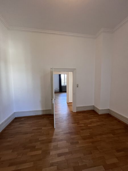 Heidelberg-Altstadt, 4-Zimmer-Wohnung Teilmöbliert